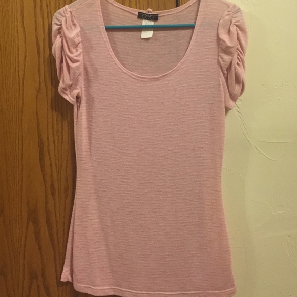 Runched short sleeve pastel pink blouse. Like new!