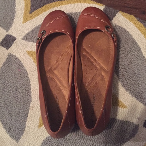 Naturalizer brown flats. Worn once.