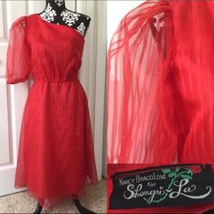 Red vintage Dress
