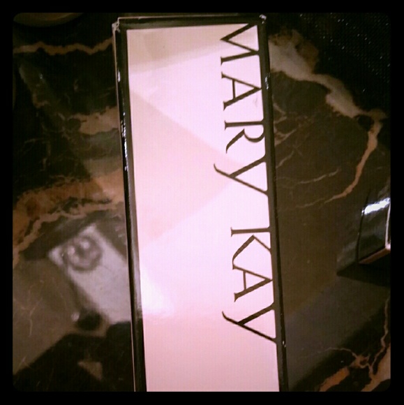 Mary Kay Roll Up Bags