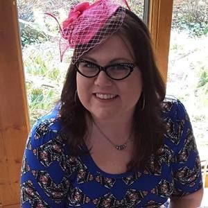 Meet your Posher, Elaine