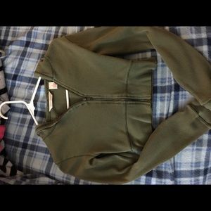 Hunter green long sleeve crop top