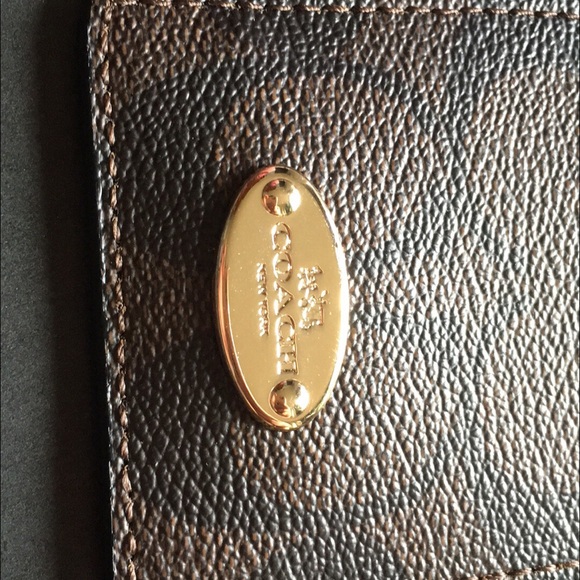 Authentic Coach ID Holder - Picture 2 of 3