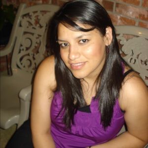 Meet your Posher, Rebeca