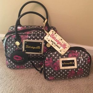 BETSEYVILLE Make-up Bag Bundle