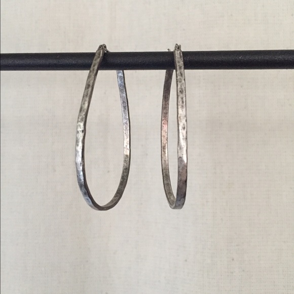 Lucky Brand Silver hammered metal earring