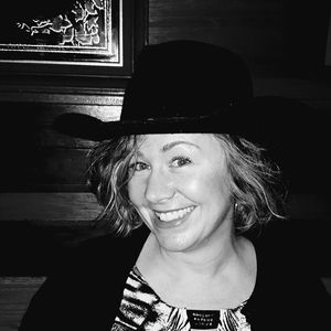 Meet your Posher, Deena