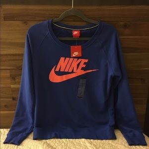 NWT Nike Retro Crew Sweatshirt