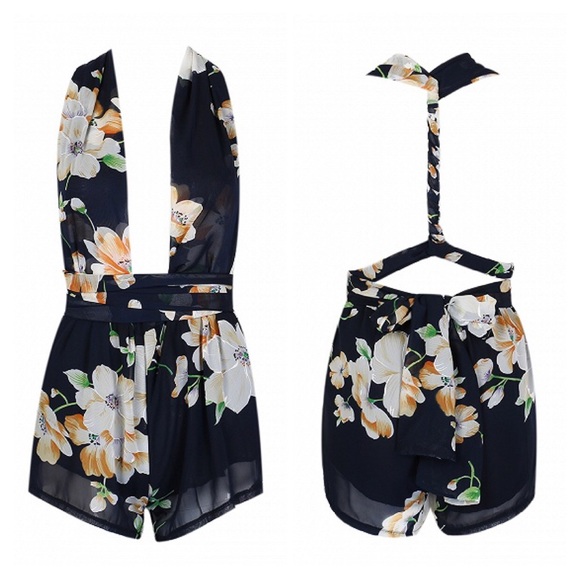 🎀LAST ONE🎀Deep V Floral Romper - Picture 3 of 3