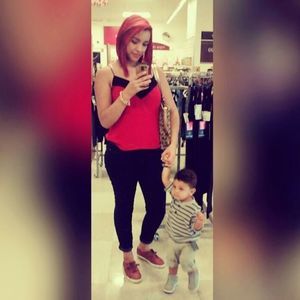 Meet your Posher, Nicole