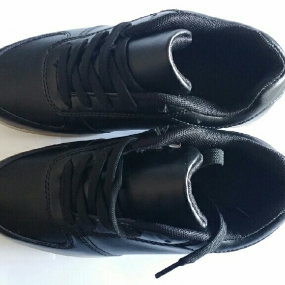LED Shoes 5 Black Low Top US Mens Size 5 main image 3