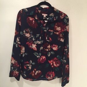 ❌ SOLD! ❌ EUC Merona Floral Half-Button Up Blouse