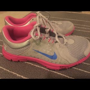 None training sneakers