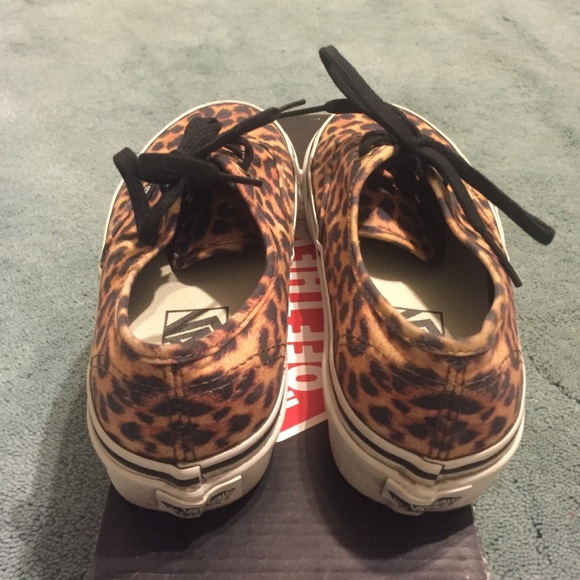 Leopard Vans - Picture 2 of 3