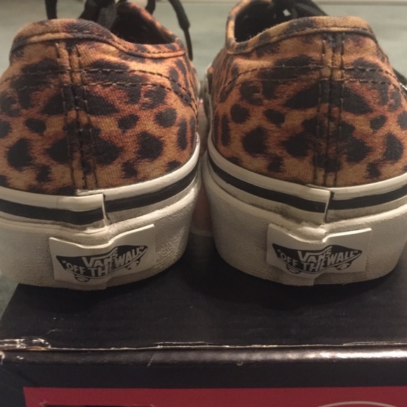 Leopard Vans - Picture 3 of 3
