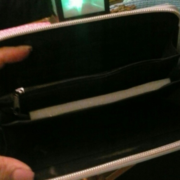 New - Picture 4 of 4