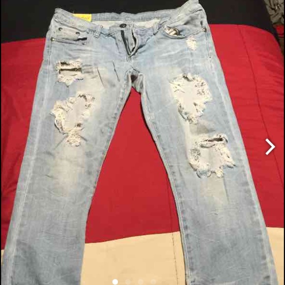 🔴🔴🔴SOLD🔴🔴🔴Ripped capris