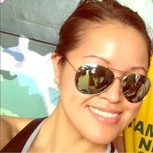 Like 🆕 Silver Green Aviators