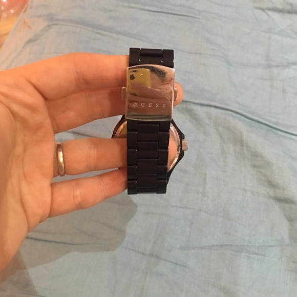 guess watch . like new - Picture 2 of 3