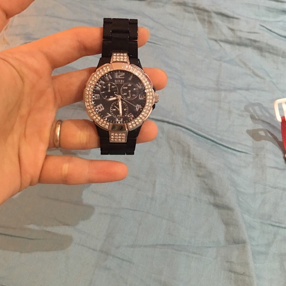 guess watch . like new - Picture 3 of 3