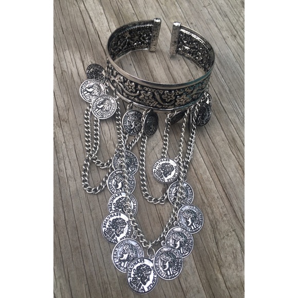 ✨HP✨ Upper Arm Bracelet, Bohemian Arm Cuff - Picture 4 of 4