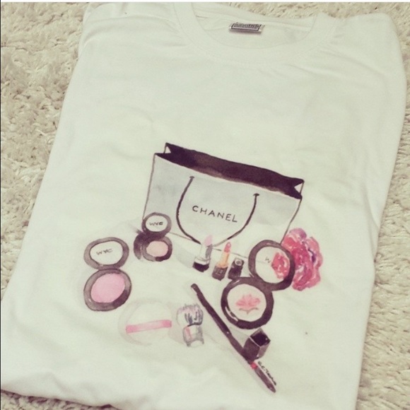 Tshirt - Picture 2 of 2