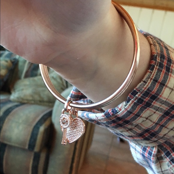 Rose gold Michael Kors heart and key bangles. - Picture 2 of 2