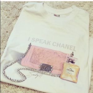 Chanel tee