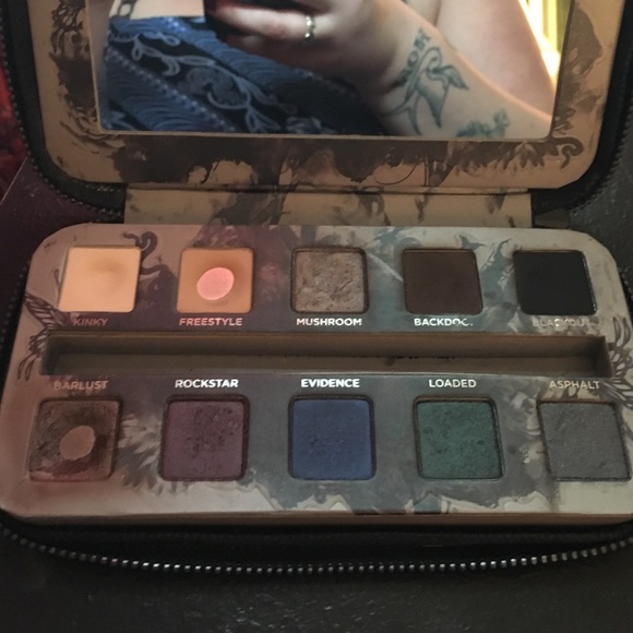 🌙URBAN DECAY SMOKED PALETTE🌙