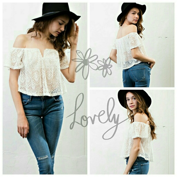 ️FINAL SALE🚨Lace off-shoulder top - Picture 3 of 3