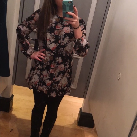 Forever 21 floral dress size S