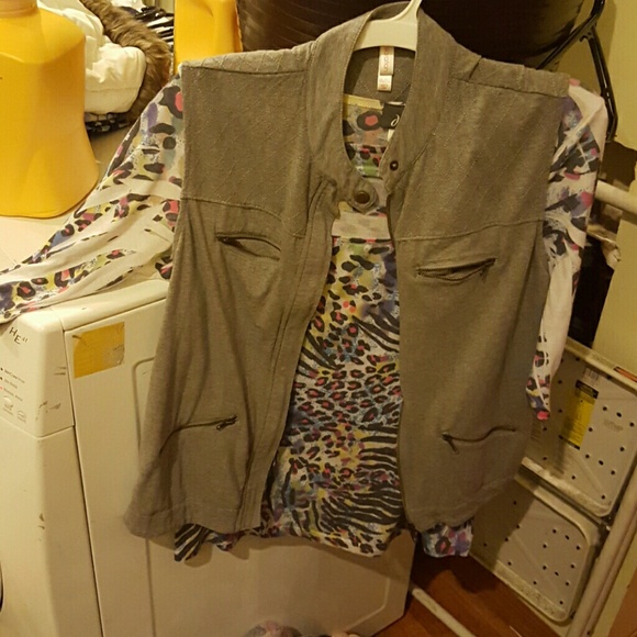***SOLD***Sexy cut up front top with grey vest