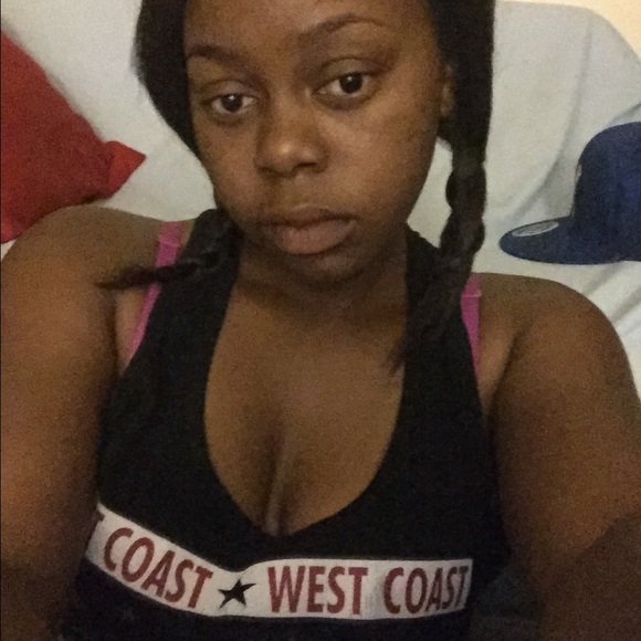 Meet your Posher, Nicole