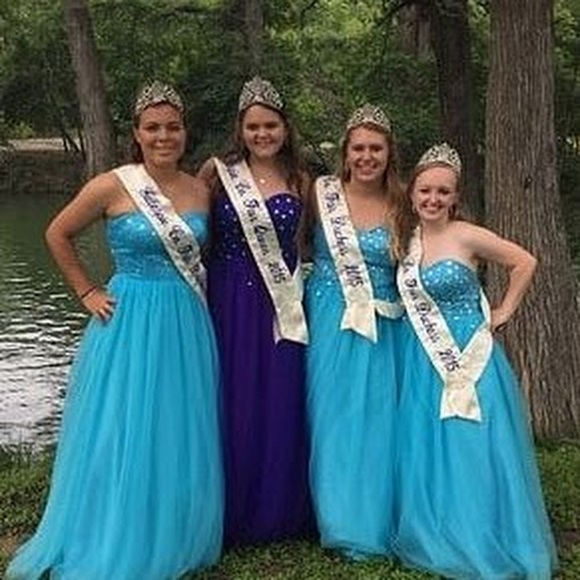 Meet your Posher, Hannah - Picture 1 of 1