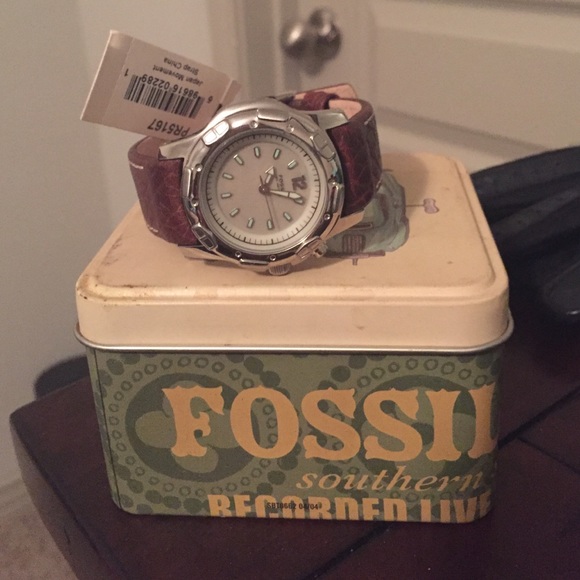brand new fossil watch with box. Never been worn!