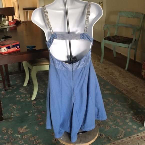 Blue open back embroidered sun dress - Picture 4 of 4