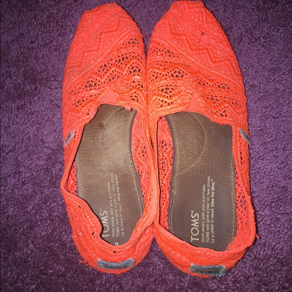 Toms - Picture 3 of 3