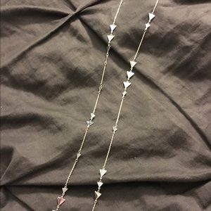 Stella and Dot simple arrow chain necklace