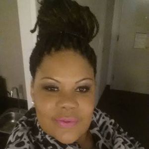 Meet your Posher, Yolanda