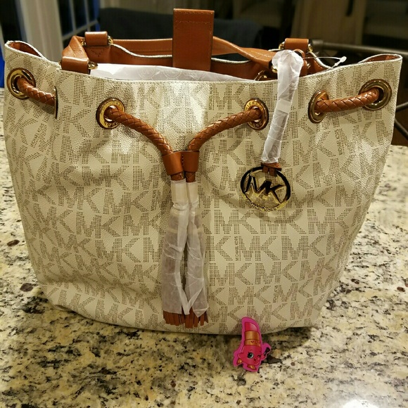 *Sold*Michael kors purse