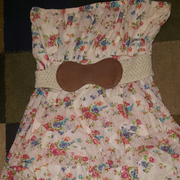 Lace tube top - Picture 2 of 2