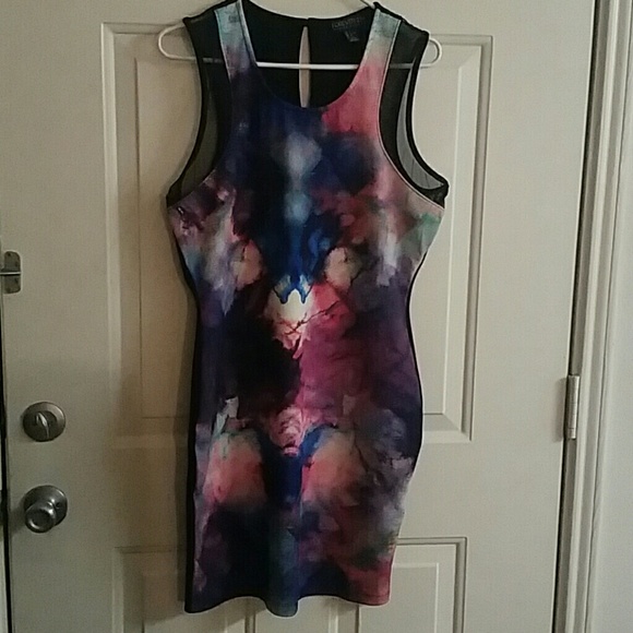 Form fitting dress - Picture 1 of 4