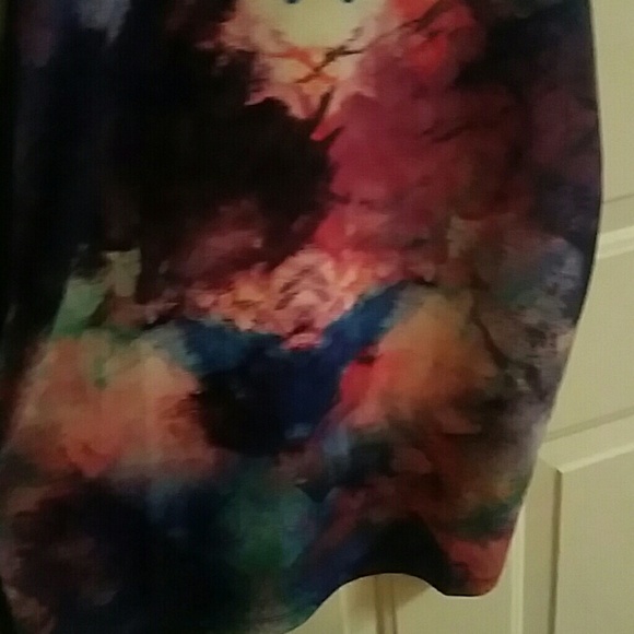 Form fitting dress - Picture 3 of 4