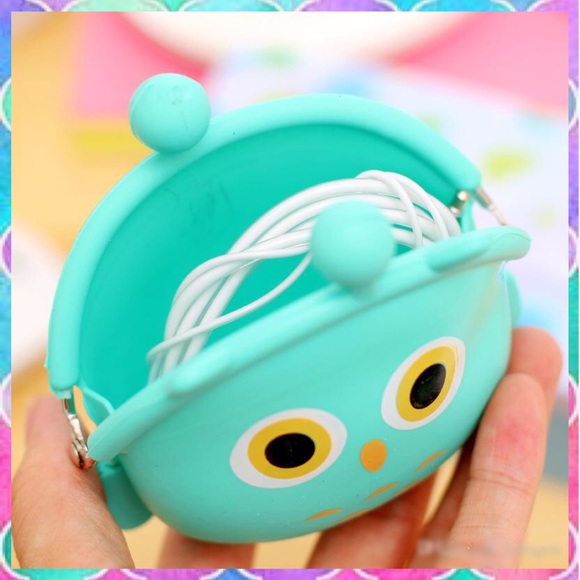 New CUTE OWL Silicone Coin Purse - Picture 3 of 3