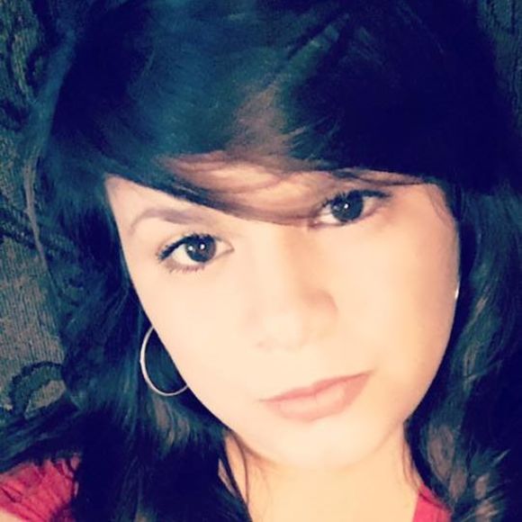 Meet your Posher, Anizza