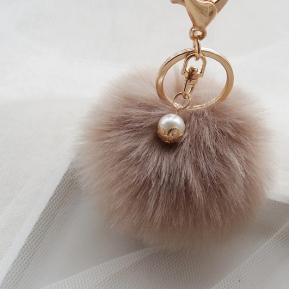 Accessories - Rabbit faux fur keychain/ pom Pom keychain