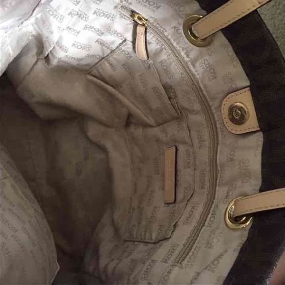 Michael kors tote - Picture 2 of 3