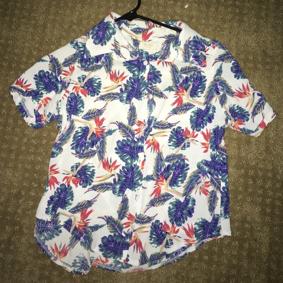 Hawaii flower button up