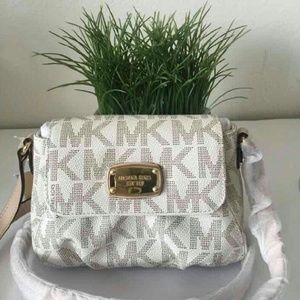 New Authentic Michael Kors Vanilla Cross Body