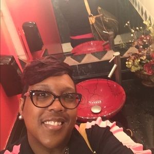 Meet your Posher, Twana